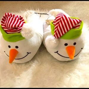 NWT Forever 21 snowman slippers (2 pairs)